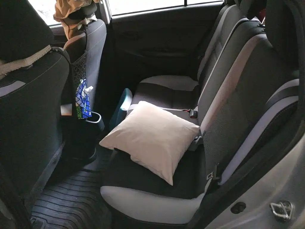 Toyota Yaris L 2020 — фото 14