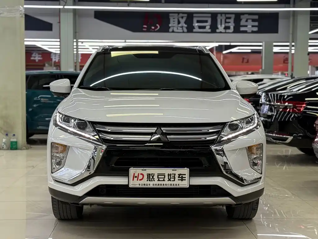 Mitsubishi Eclipse Cross 2022 — фото 15
