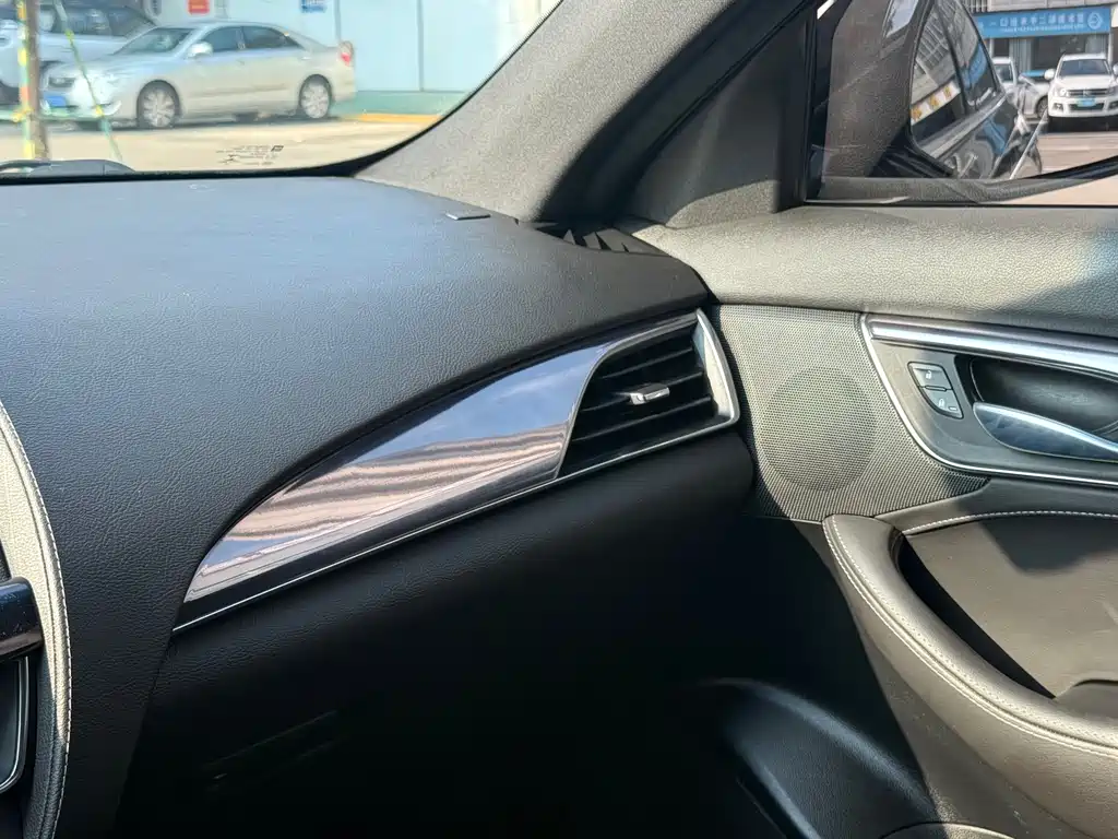 Cadillac CT5 2020 — фото 11