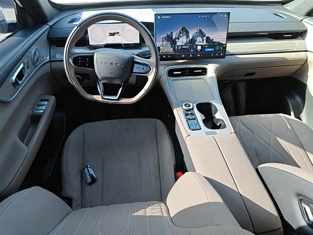 Chery Tiggo 8 PLUS C-DM 2025 — фото 10