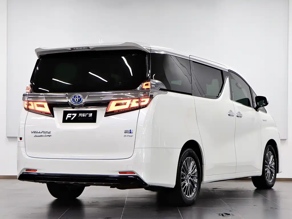 Toyota Vellfire 2021 — фото 6