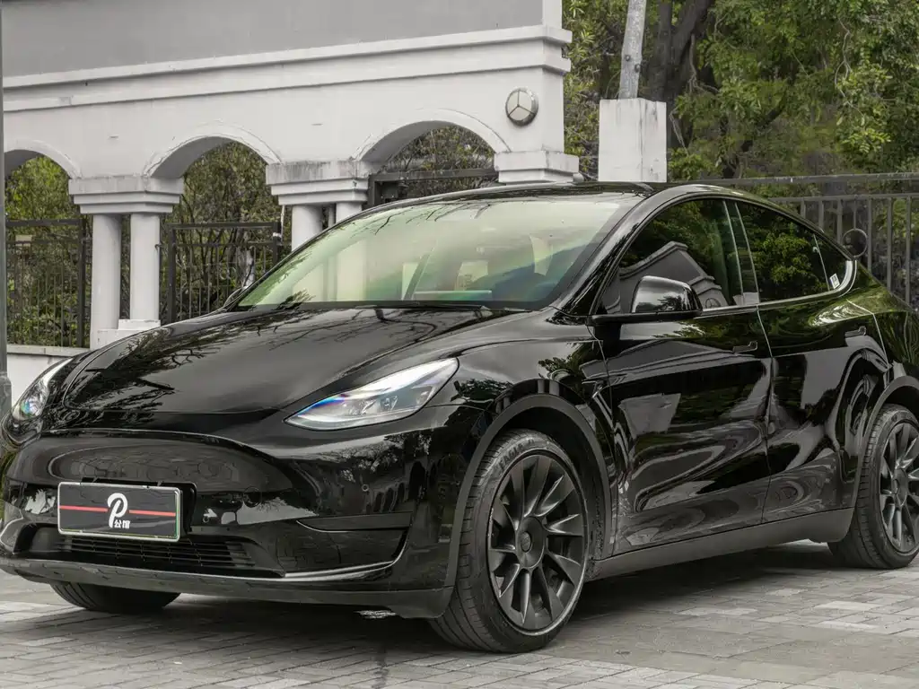 Tesla Model Y 2022 — фото 3