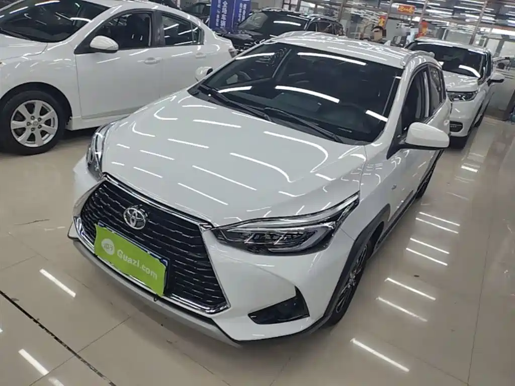 Toyota Yaris L 2021 — фото 2