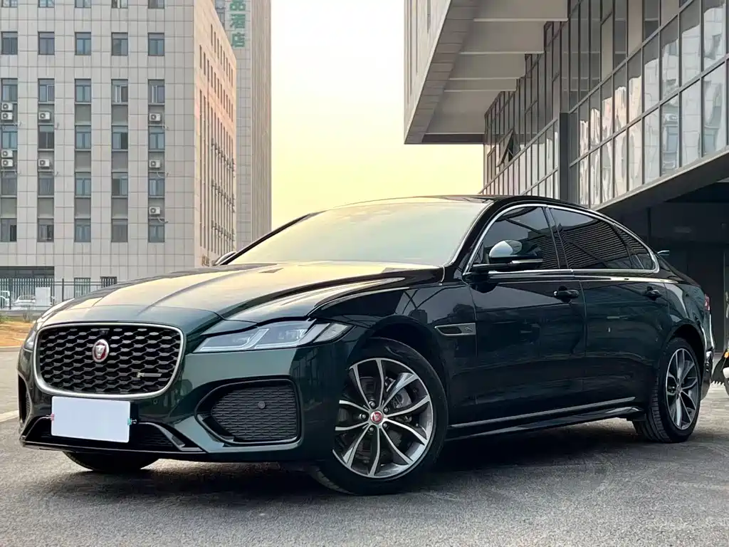 Jaguar XFL 2023 — фото 1