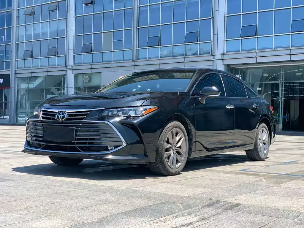 Toyota Avalon 2022 — фото 1