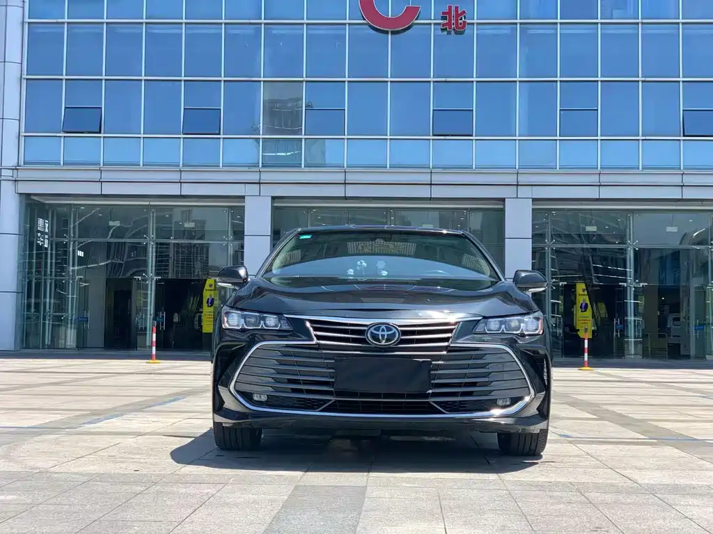 Toyota Avalon 2022 — фото 3