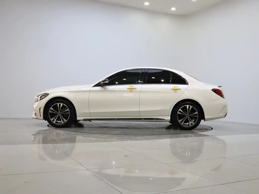 Mercedes-Benz C-Class 2019 — фото 8