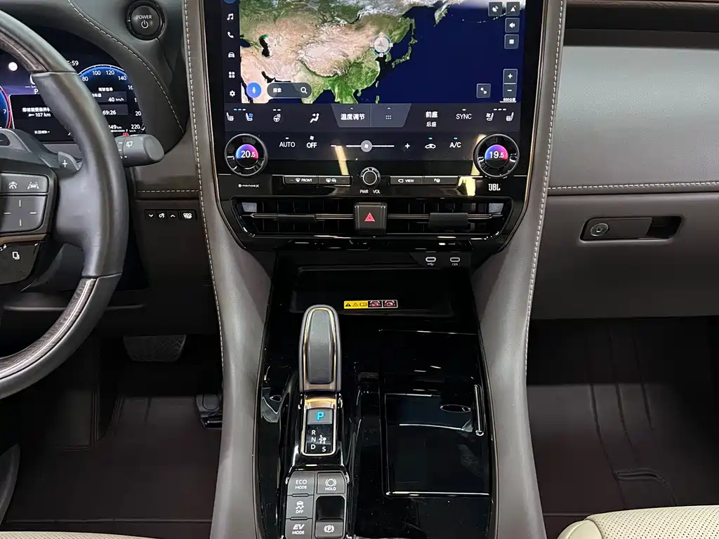 Toyota Alphard 2025 — фото 18