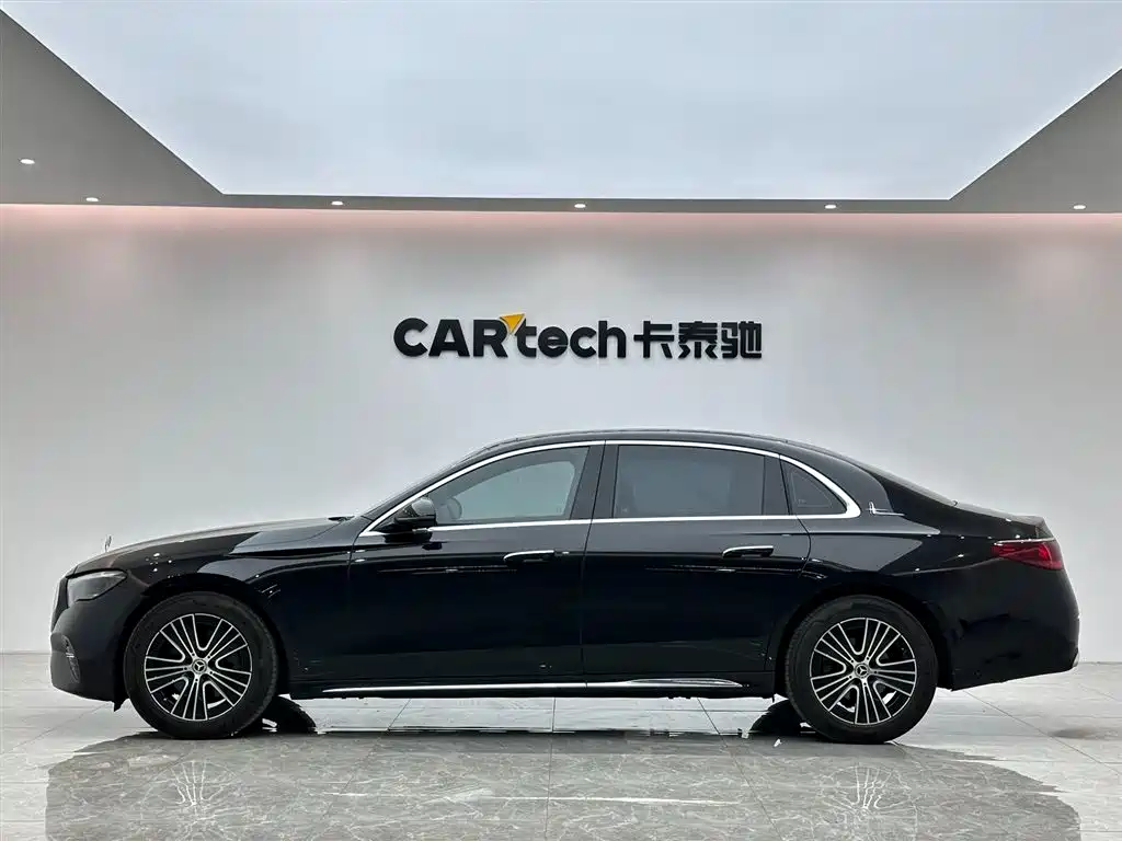Mercedes-Benz E-Class 2025 — фото 2
