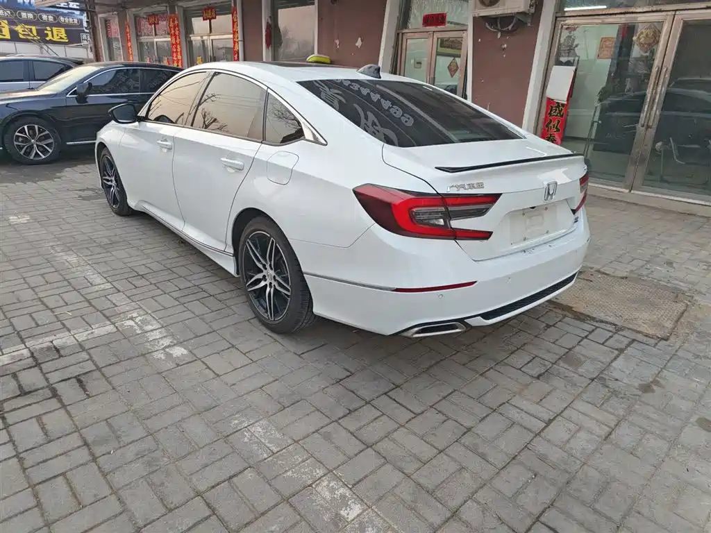 Honda Accord 2022 — фото 18