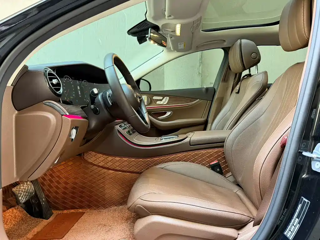 Mercedes-Benz E-Class 2023 — фото 6
