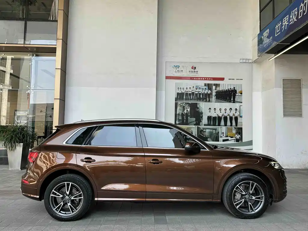 Audi Q5L 2019 — фото 4