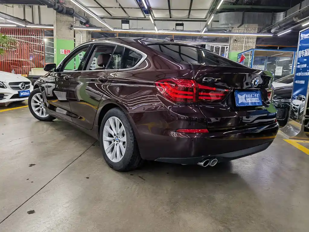 BMW 5 Series GT 2017 — фото 6