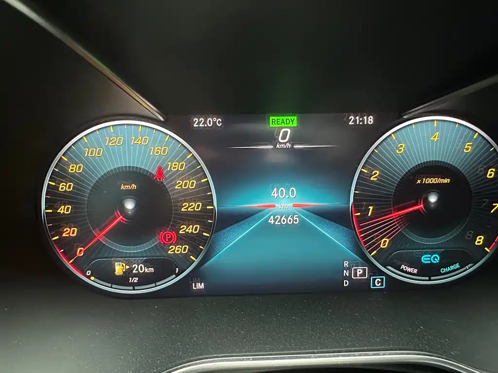 Mercedes-Benz C-Class 2020 — фото 20