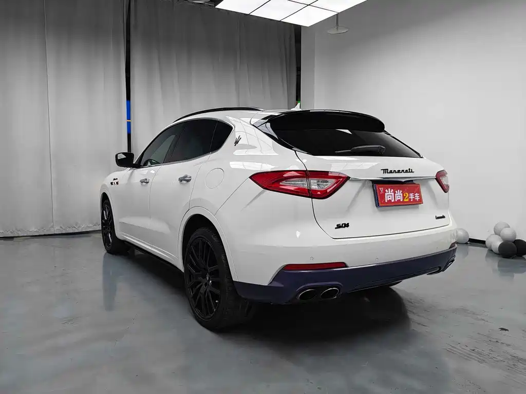 Maserati Levante 2017 — фото 41
