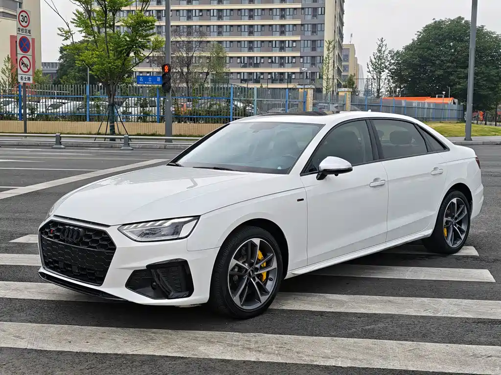 Audi A4L 2021