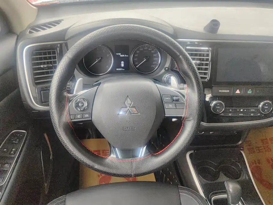Mitsubishi Outlander 2019 — фото 15