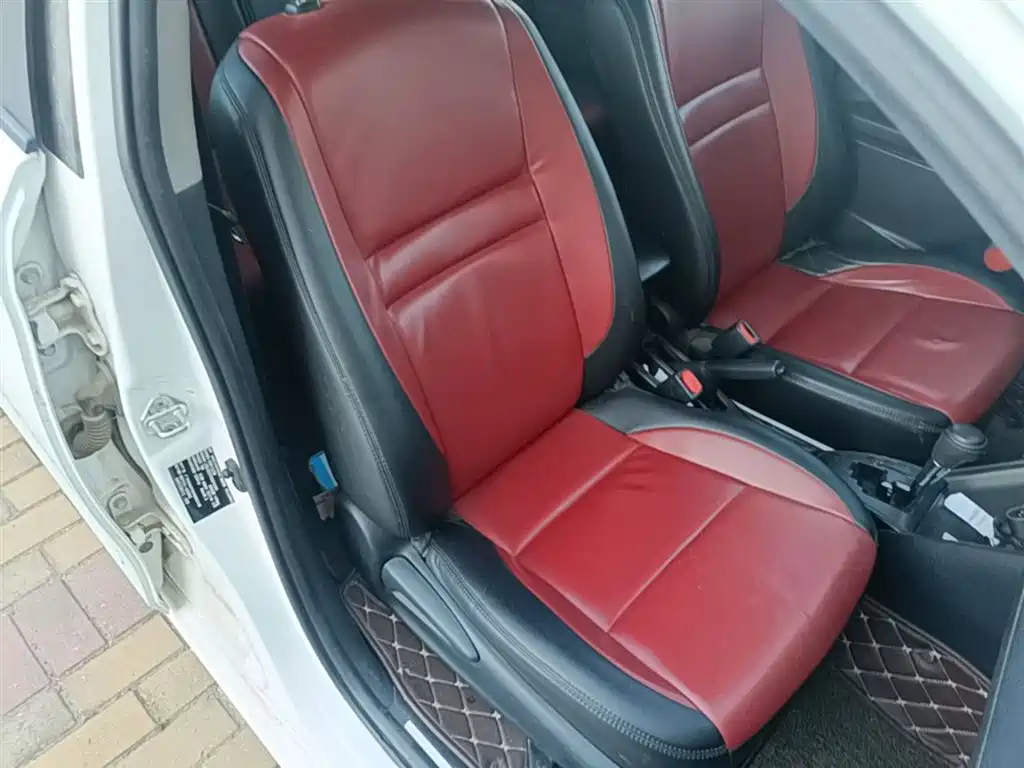 Toyota Yaris L 2021 — фото 25