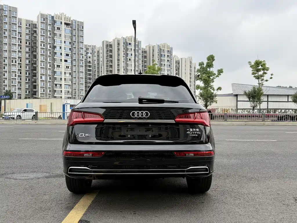 Audi Q5L 2019 — фото 5