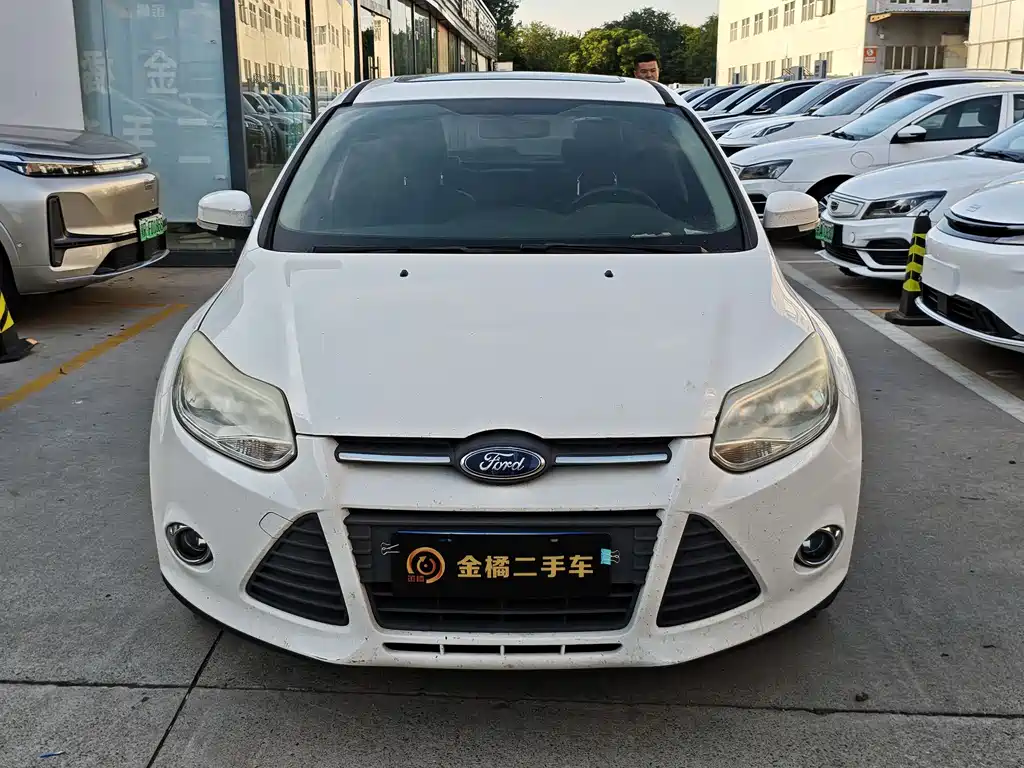 Ford Focus 2014 — фото 6