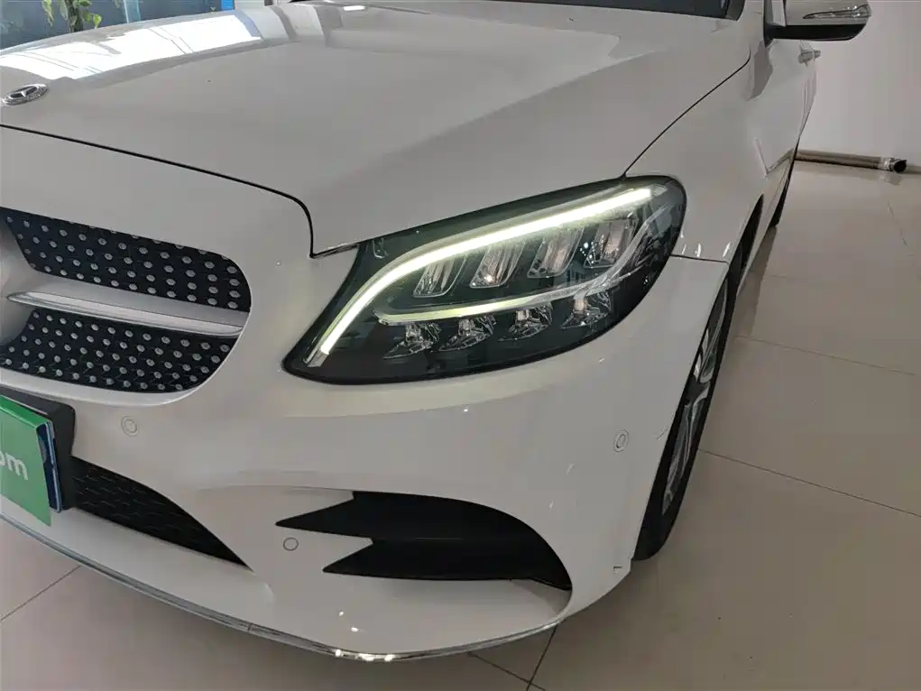 Mercedes-Benz C-Class 2019 — фото 24