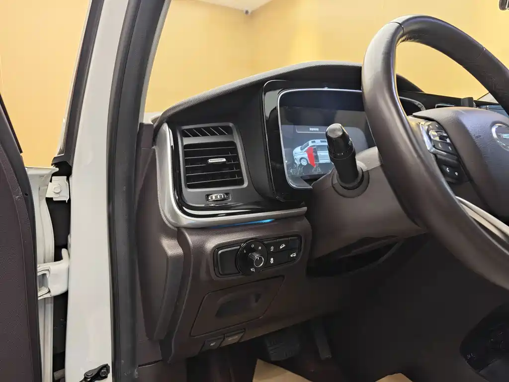 GAC Motor Trumpchi M8 2022 — фото 12