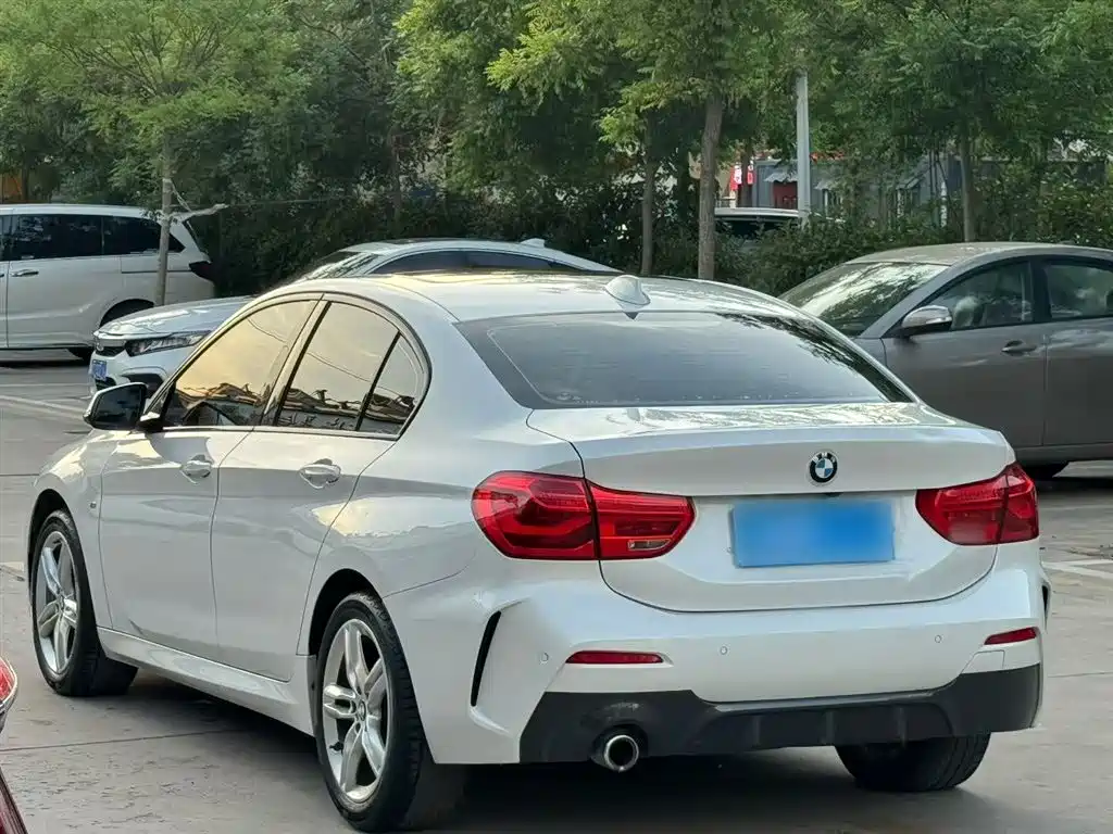 BMW 1 Series 2019 — фото 4