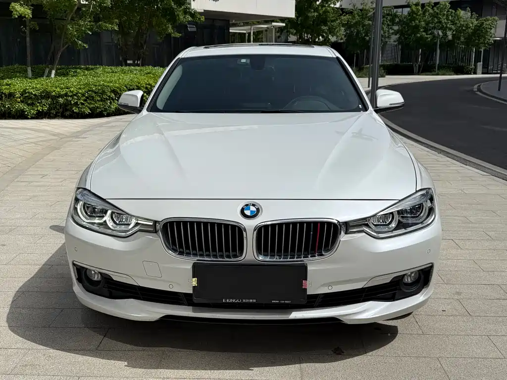 BMW 3 Series 2018 — фото 2