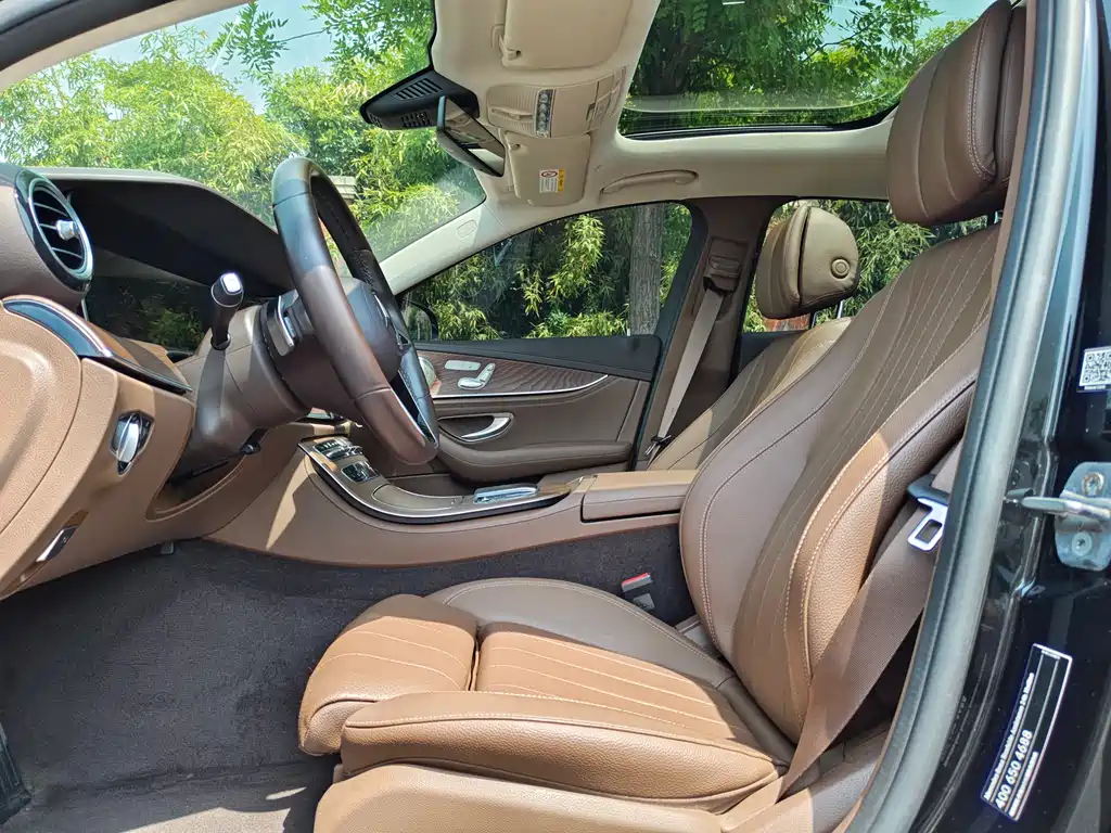 Mercedes-Benz E-Class 2022 — фото 21