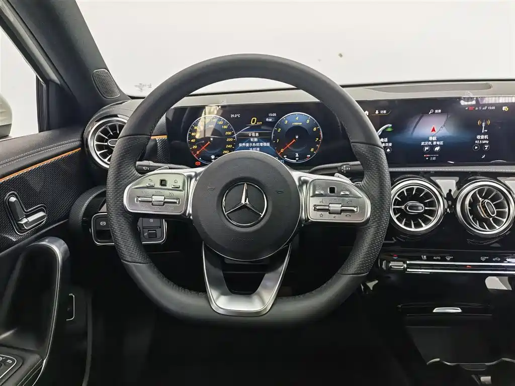 Mercedes-Benz A-Class 2023 — фото 11