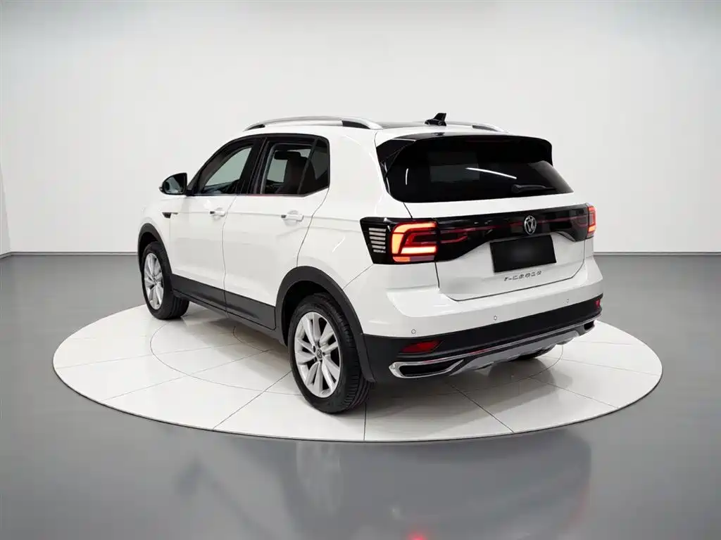 Volkswagen T-Cross 2021 — фото 23