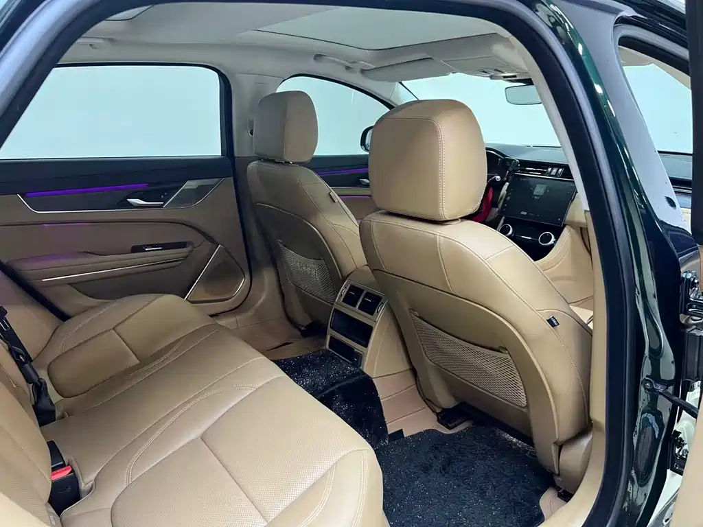 Jaguar XFL 2025 — фото 12