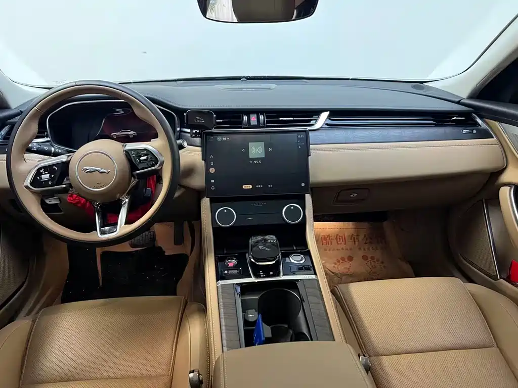 Jaguar XFL 2025 — фото 14