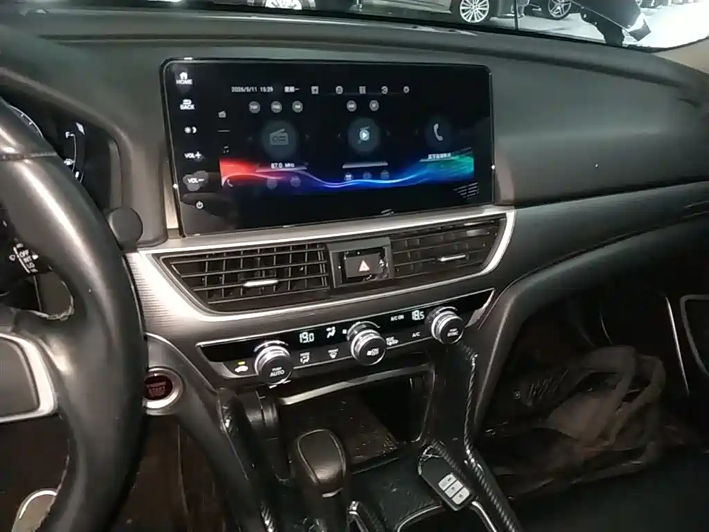 Honda Accord 2022 — фото 13