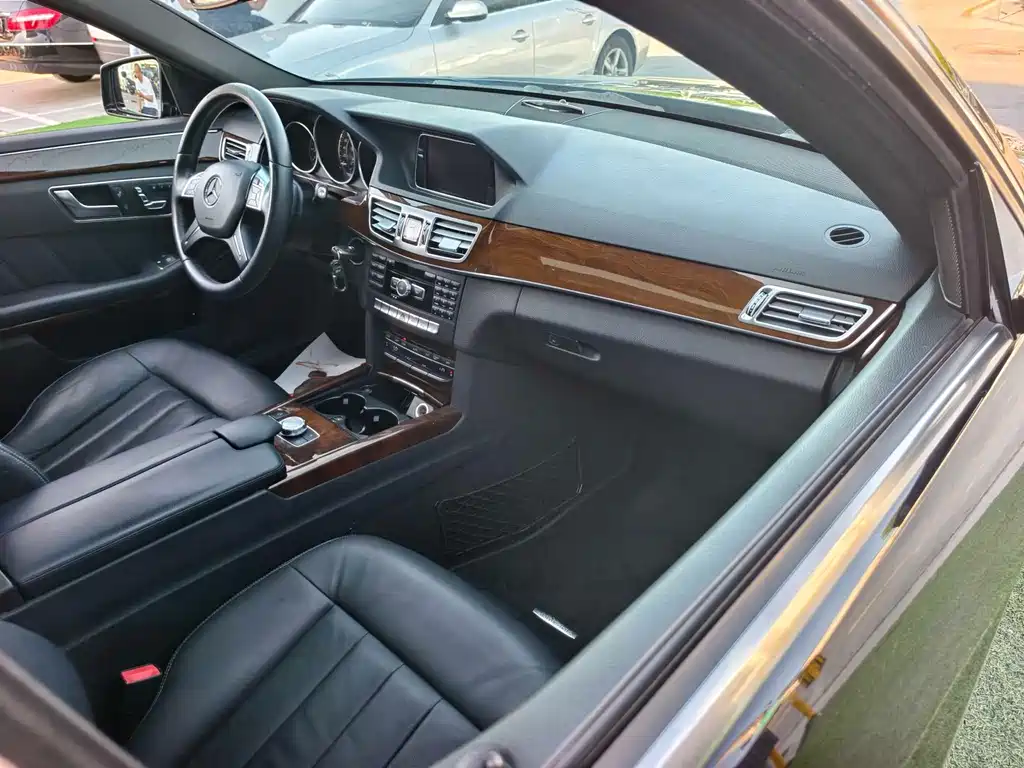 Mercedes-Benz E-Class 2014 — фото 12