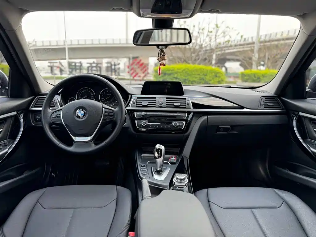 BMW 3 Series 2016 — фото 4