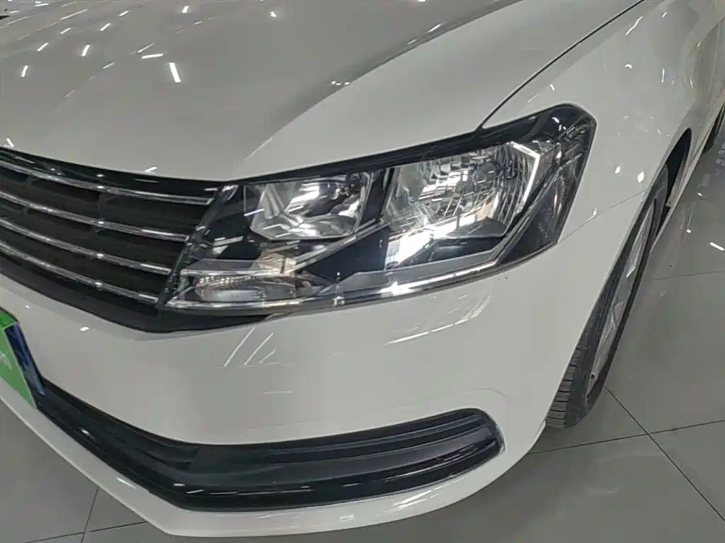 Volkswagen Lavida 2018 — фото 24
