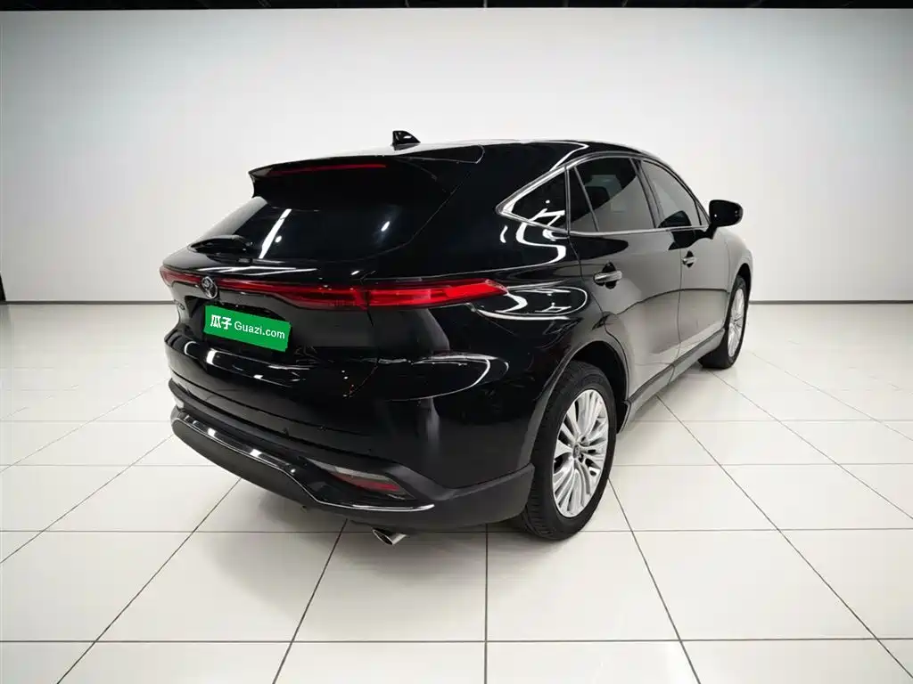 Toyota Harrier 2023 — фото 7