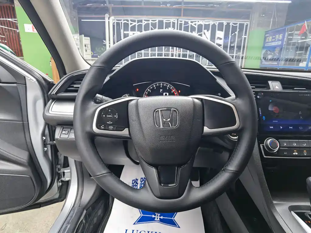 Honda Civic 2017 — фото 10