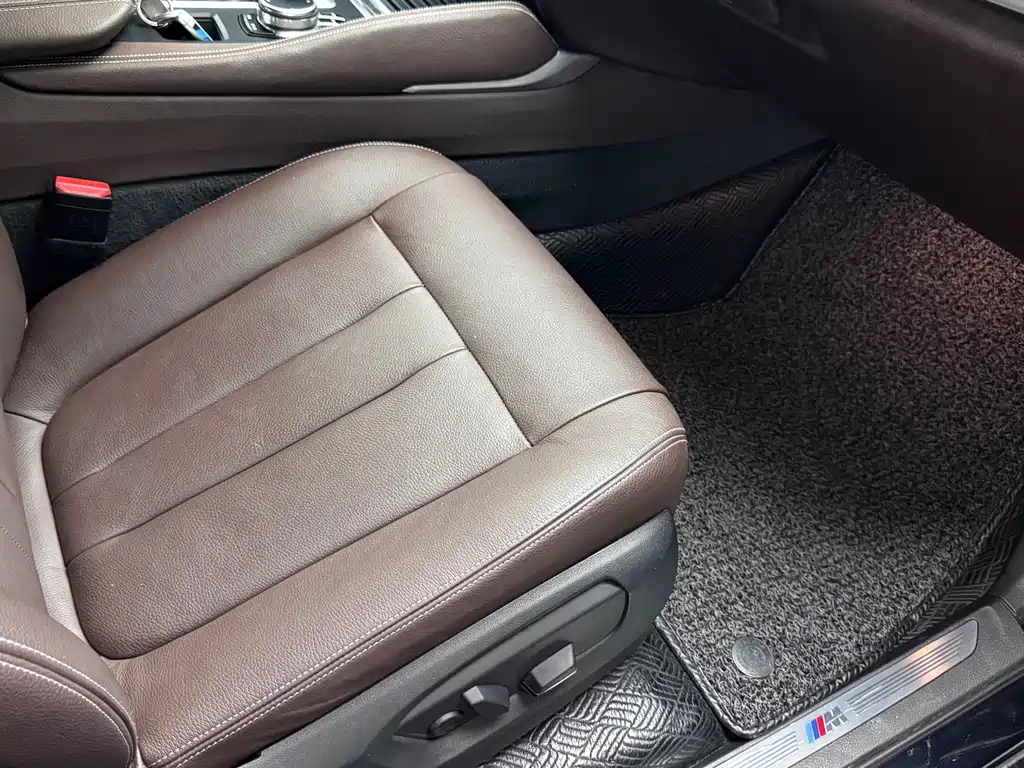 BMW X5 2017 — фото 17