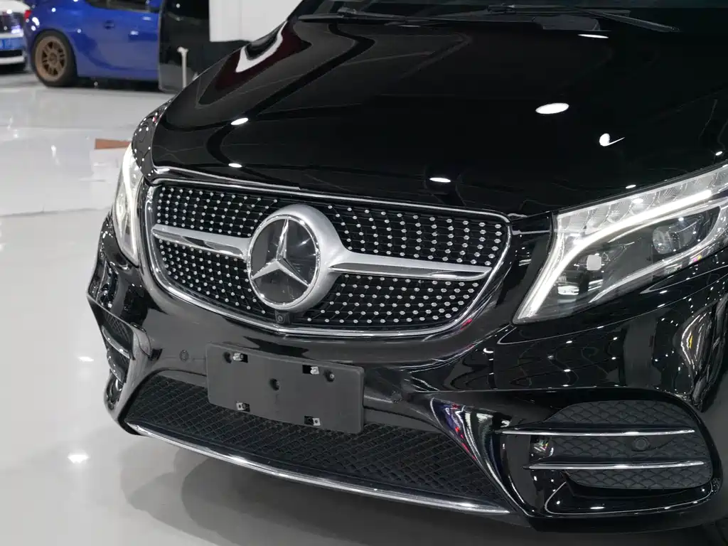 Mercedes-Benz V-Class 2021 — фото 4