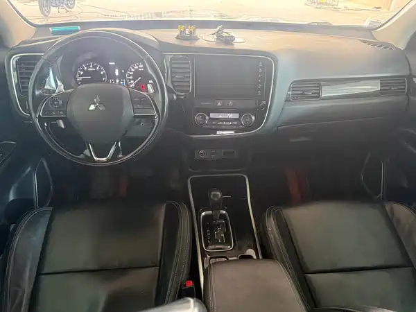 Mitsubishi Outlander 2019