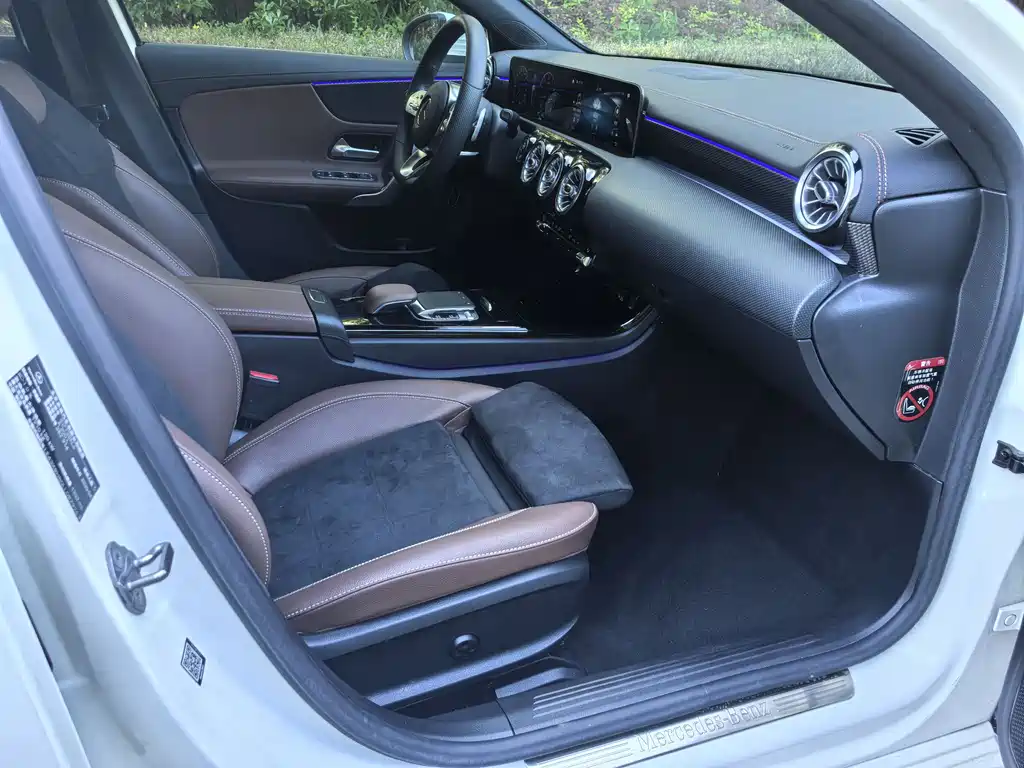 Mercedes-Benz A-Class 2020 — фото 10