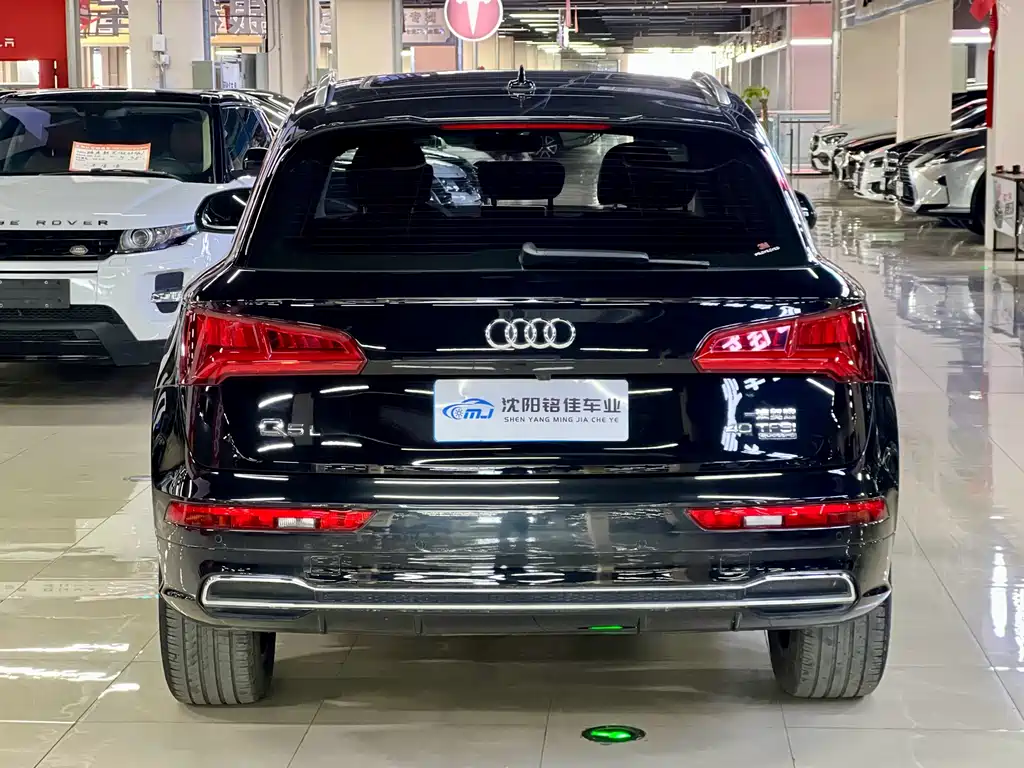 Audi Q5L 2019 — фото 11