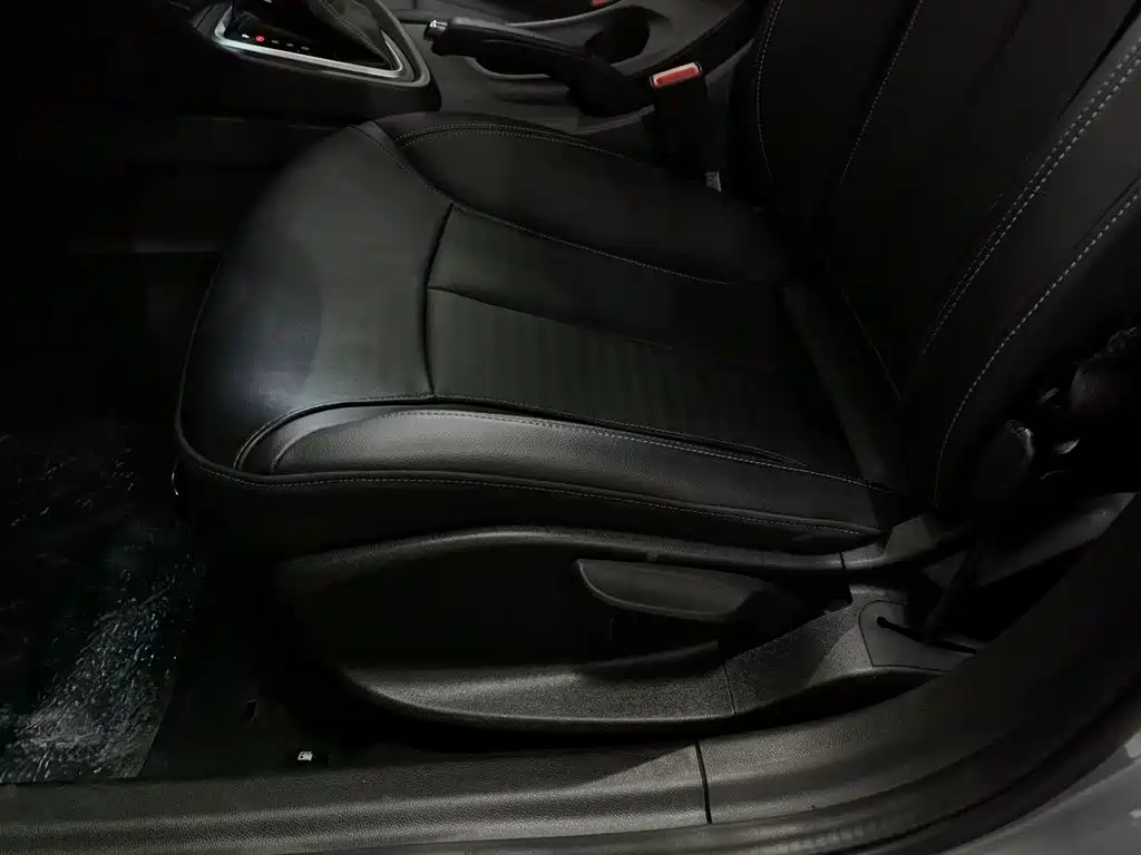 Buick Excelle 2018 — фото 20