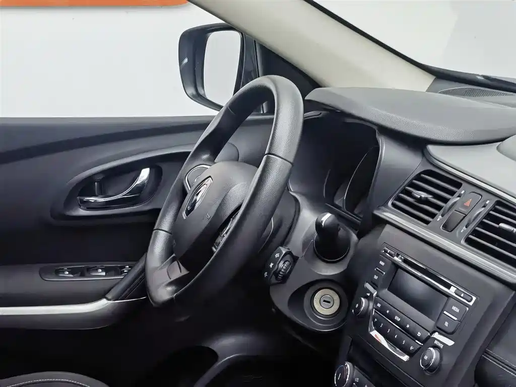 Renault Kadjar 2017 — фото 22