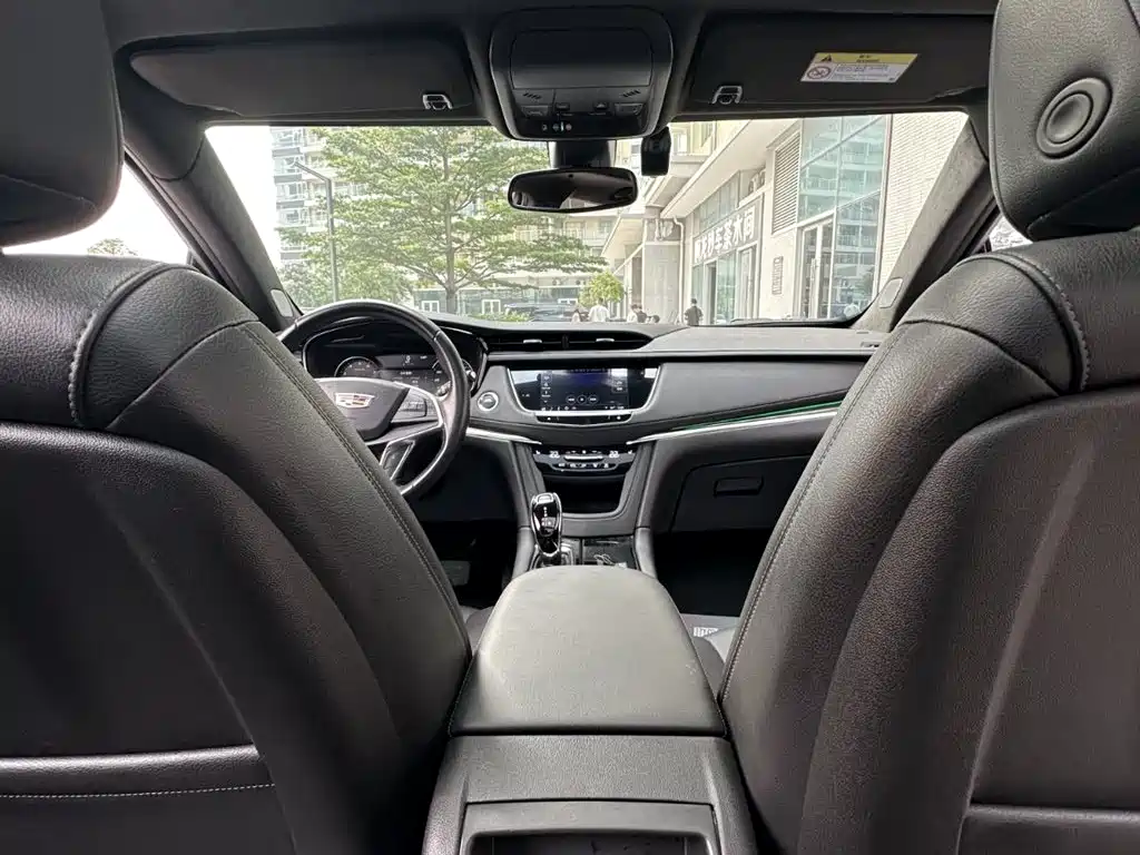 Cadillac XT5 2022 — фото 25