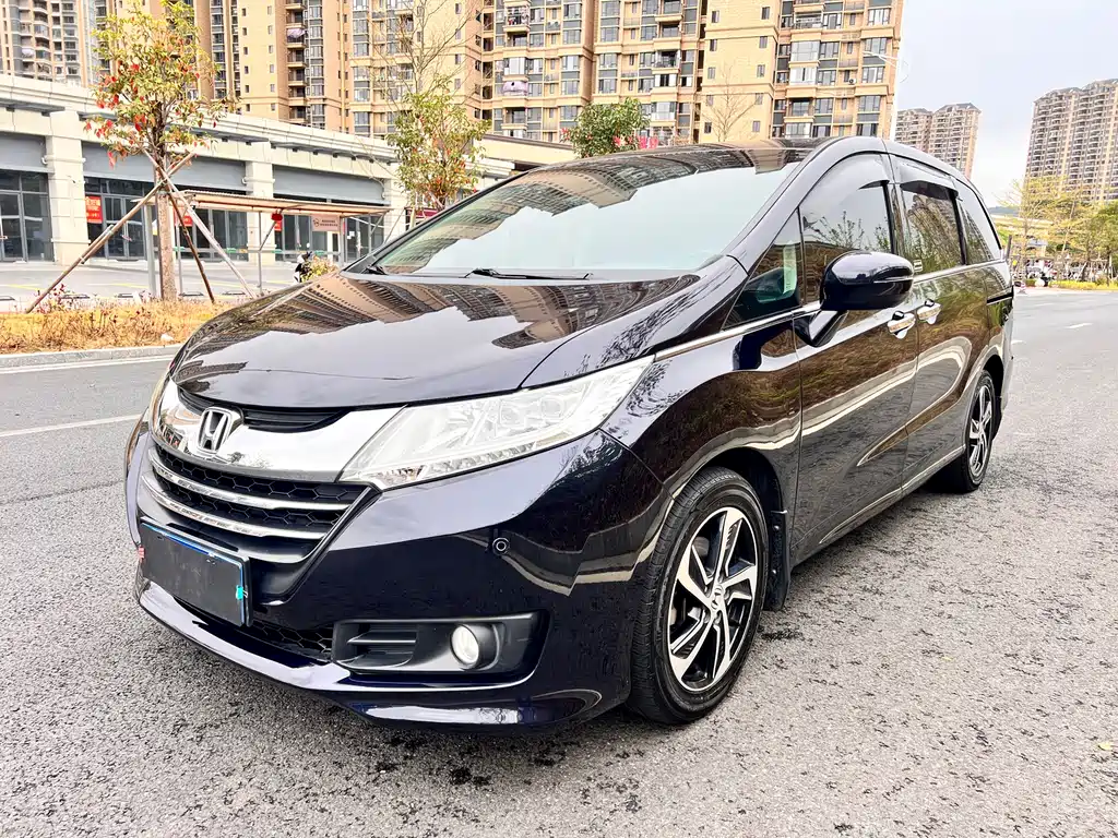 Honda Odyssey 2017 — фото 1