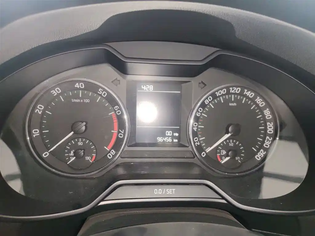 Skoda Octavia 2018 — фото 12