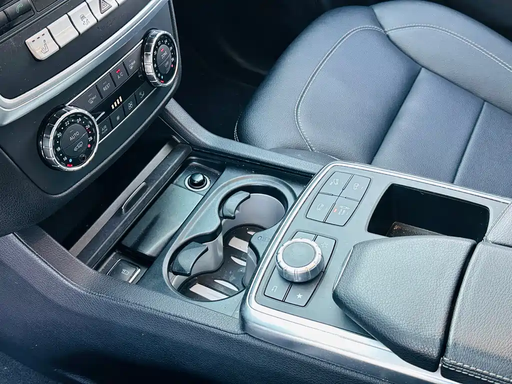 Mercedes-Benz M-Class 2012 — фото 12